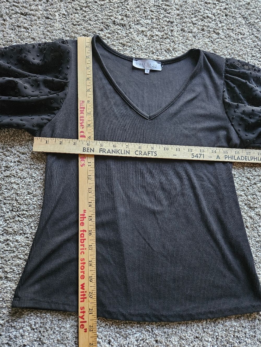 C'est La Vie Ribbed & Swiss Dot V Neck Top Black Size Small - Picture 7 of 8